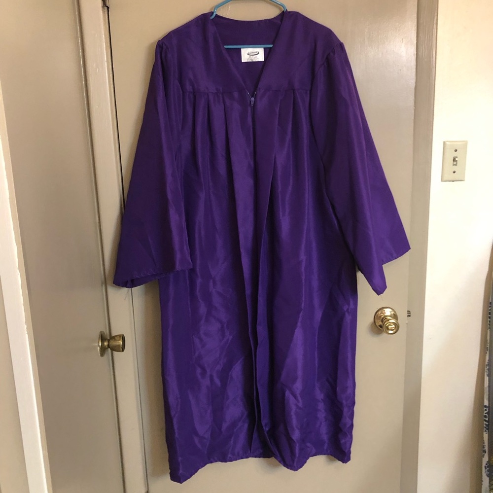Purple Jostens Graduation Gown. 5’7”-5’9”